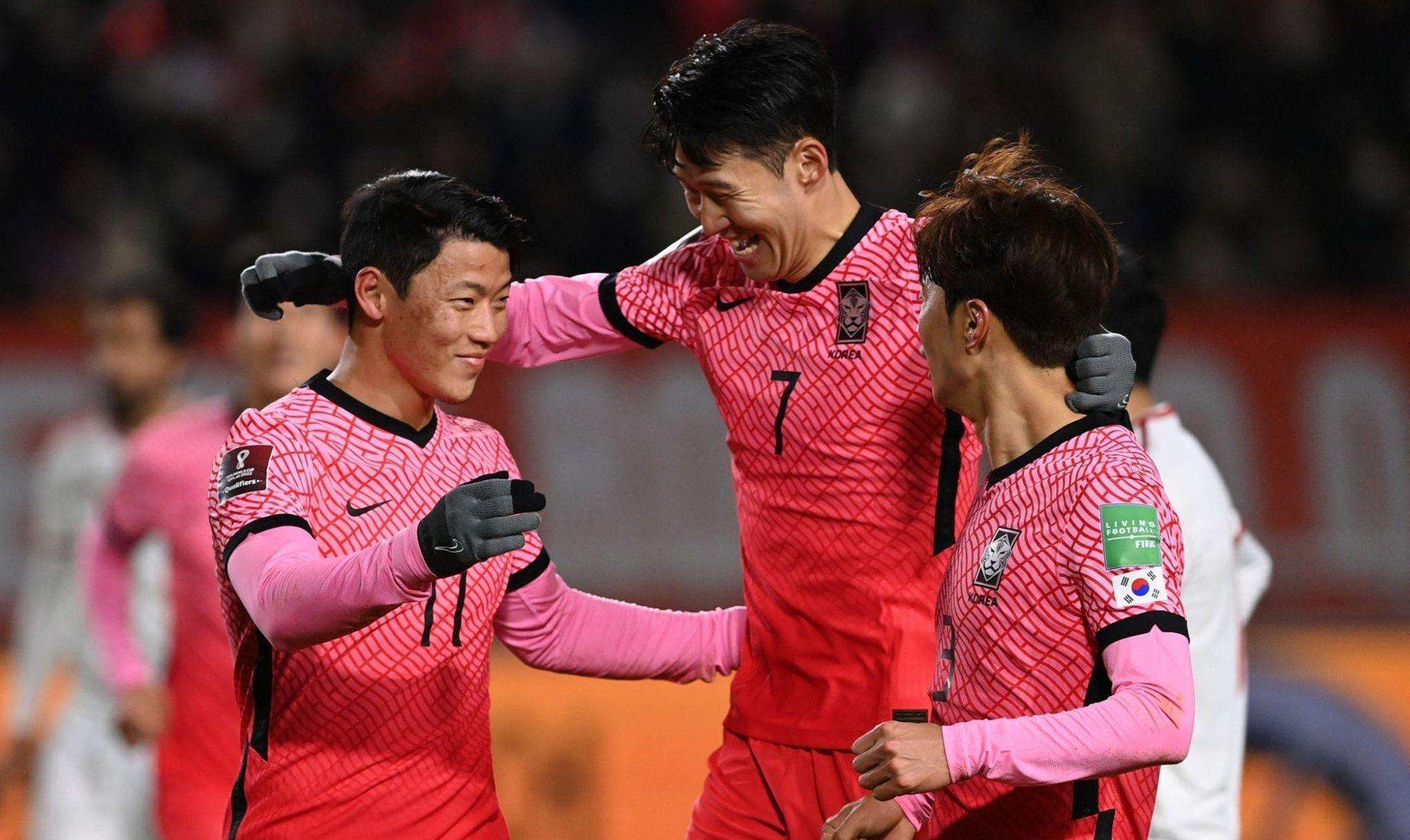 意大利队遭遇黑马韩国队逆转，遭逆转