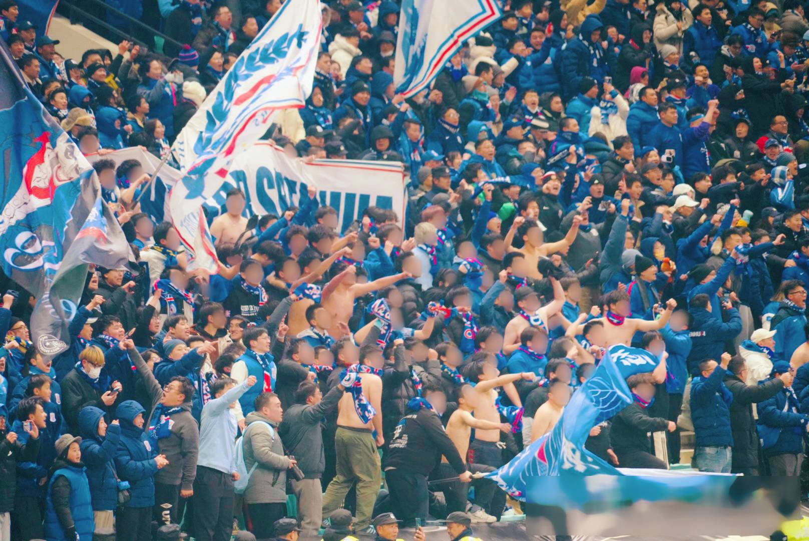 包含超级联赛热闹开幕,球迷纷纷入场的词条 包含超级联赛热闹开幕,球迷纷纷入场的词条