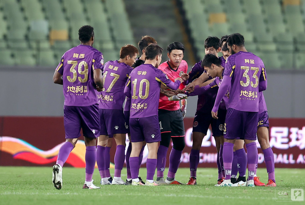 毅腾后卫进球，助球队惊险保级