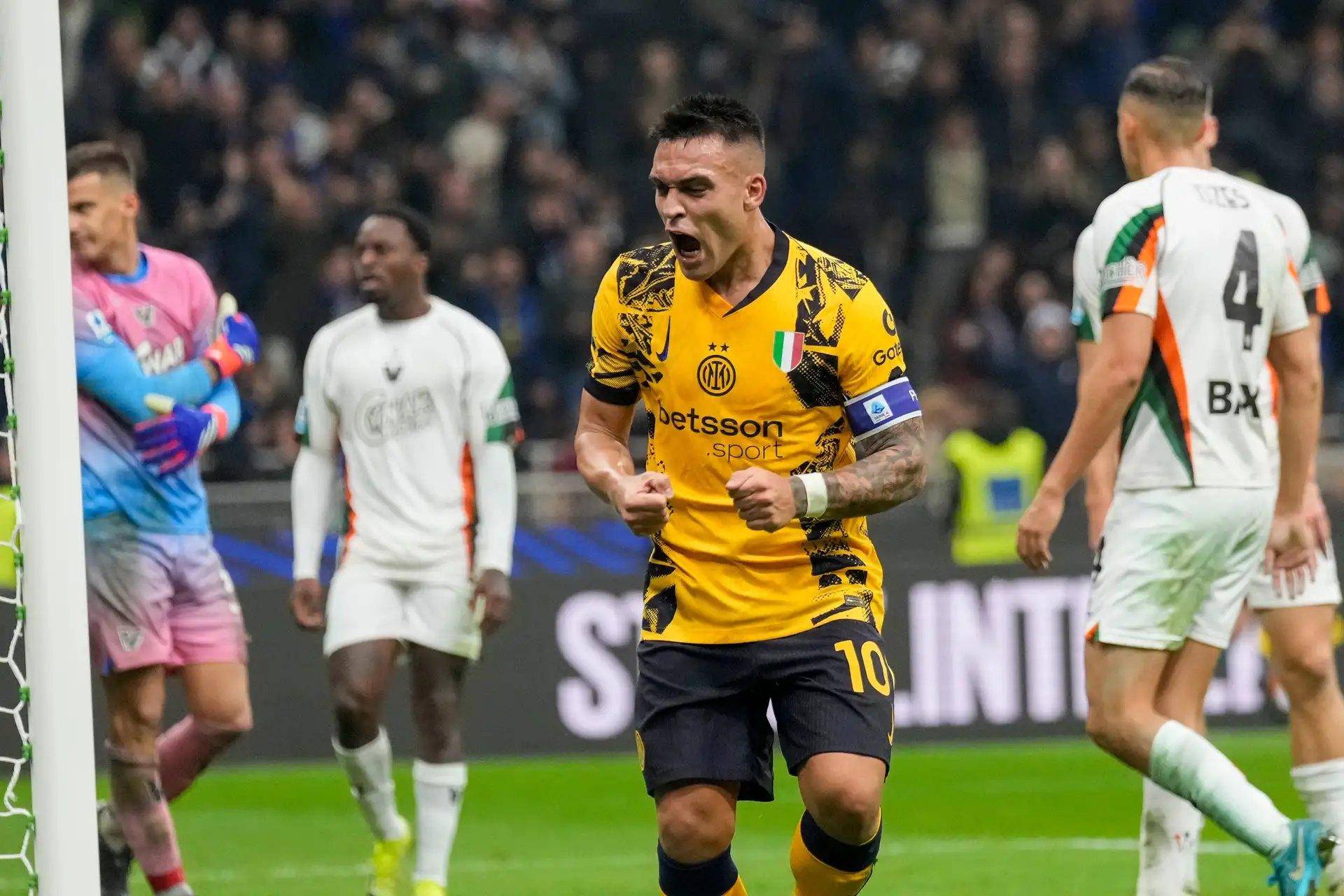 斯图加特破除困境,取得胜利 斯图加特破除困境,取得胜利