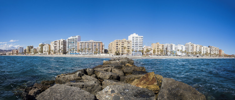 阿尔梅里亚疲态活现，马拉加沉浸一脚登天