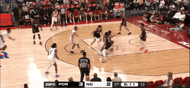 包含鹈鹕战胜开拓者，NBA比赛最新精彩瞬间解读的词条