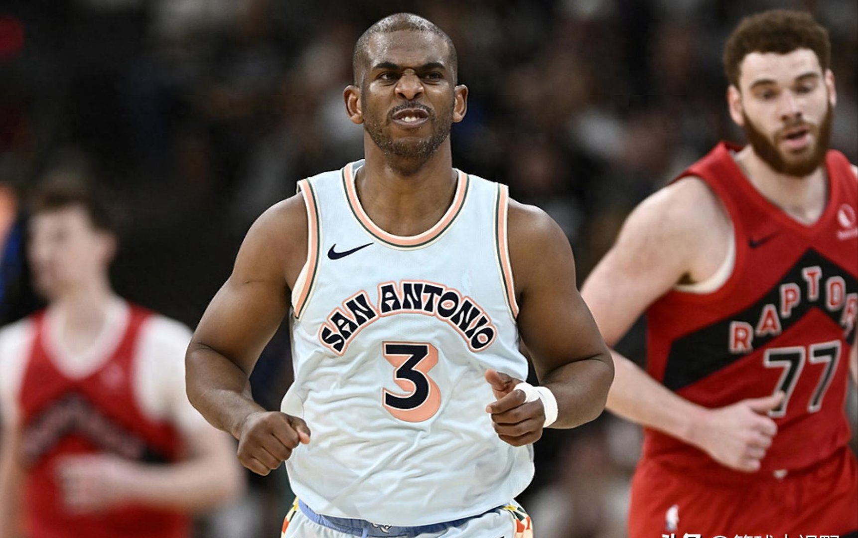 猛龙击败马刺,登顶东部榜首 猛龙击败马刺,登顶东部榜首