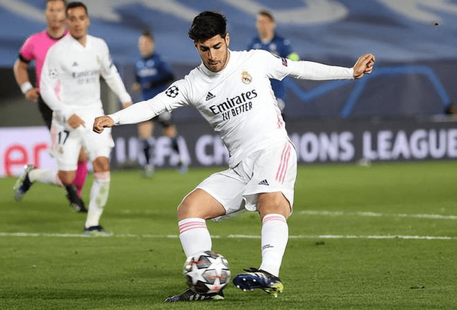 皇家马德里击败比利亚雷亚尔，取得西甲联赛胜利