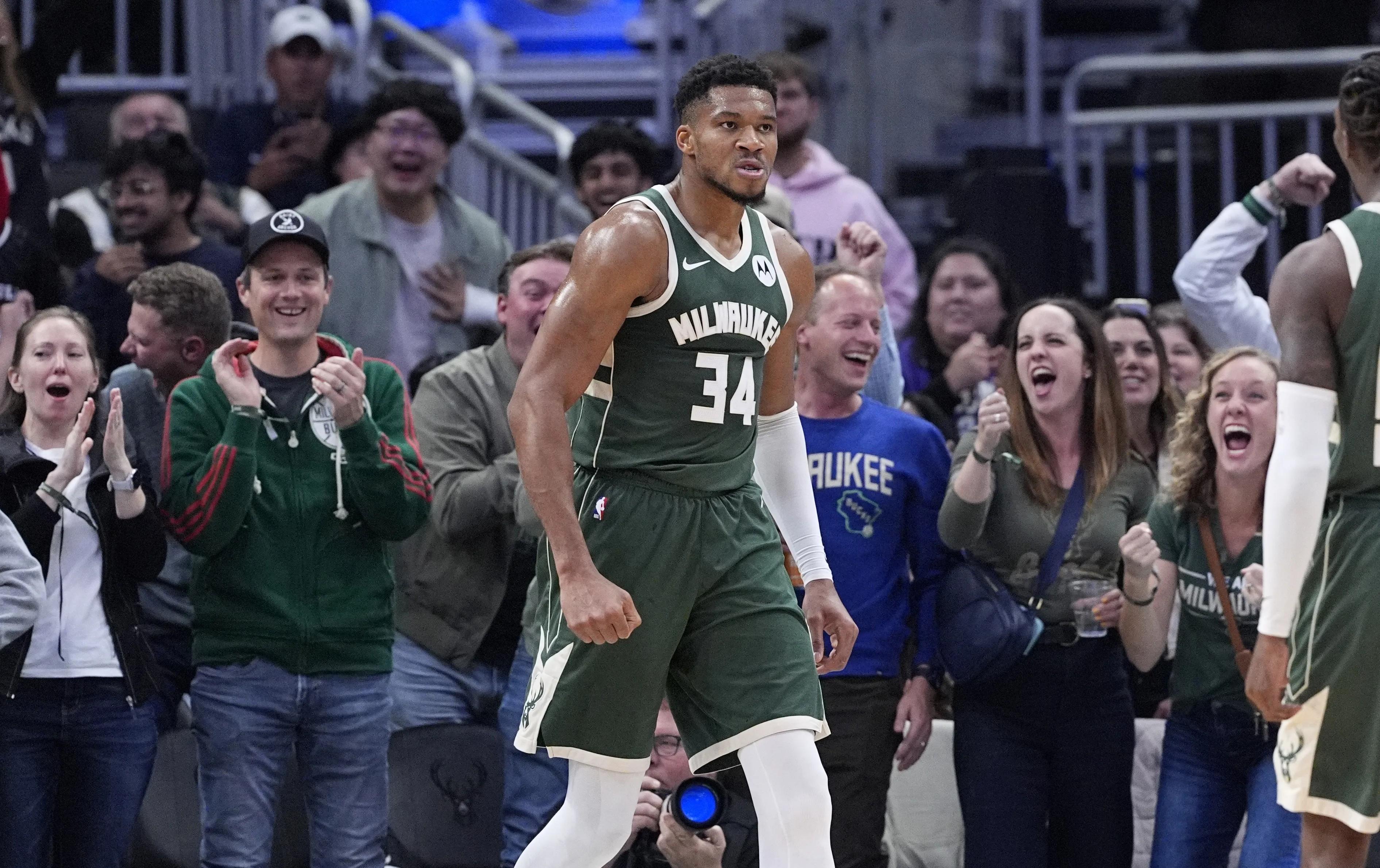 雄鹿击败骑士,迎来四连胜 雄鹿击败骑士,迎来四连胜