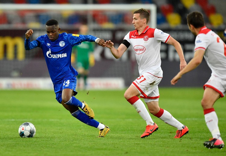 拜仁慕尼黑击败沙尔克04取得胜利