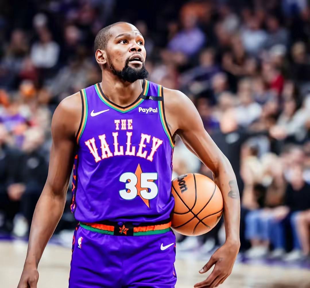 黄蜂主场大胜太阳，走出低谷