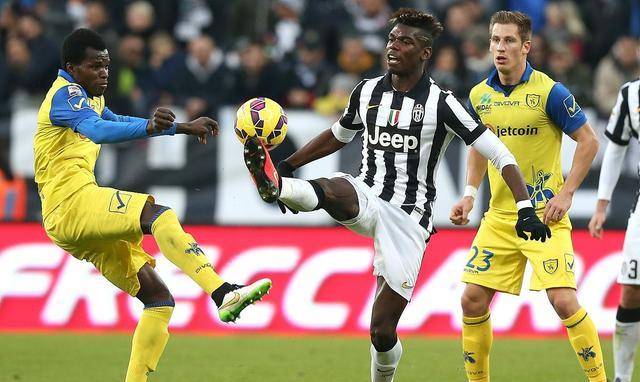 尤文图斯3-2逆转击败热那亚，梅开二度的库拉塞拉成英雄的简单介绍